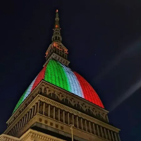 Mole Antonelliana Lägenhet *